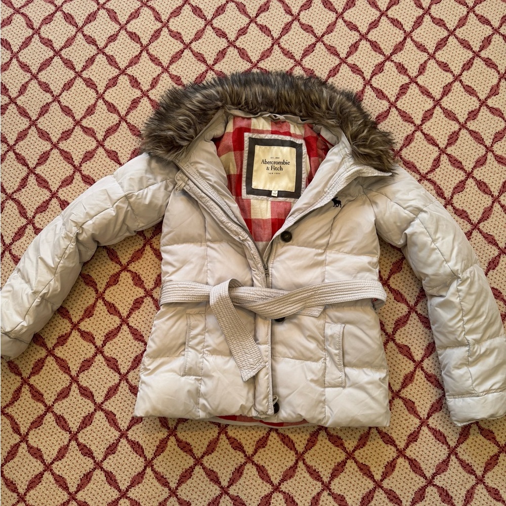 Abercrombie & Fitch Women's White/gray Puffer Jacket with Faux Fur Trim